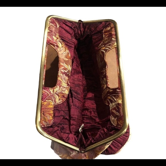 VTG Clutch Tapestry Handbag Burgundy Floral Elegant Date Night Wedding - Picture 3 of 7